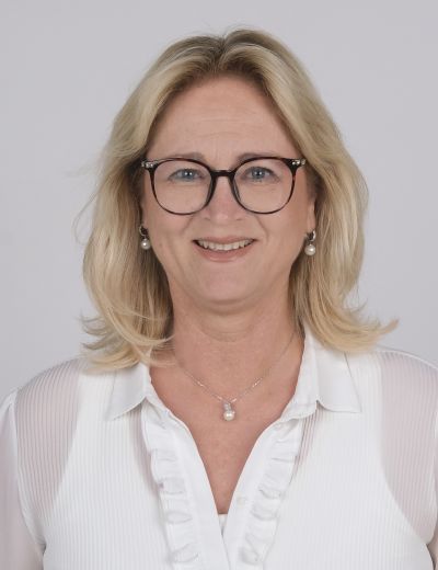 Nicole Sylvester